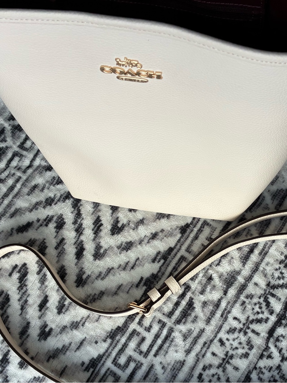 Coach Cream Leather Tote with Gold Logo - Picture 12 of 12